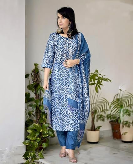KLOSIA Women Printed Kurta and Pant Set with Dupatta