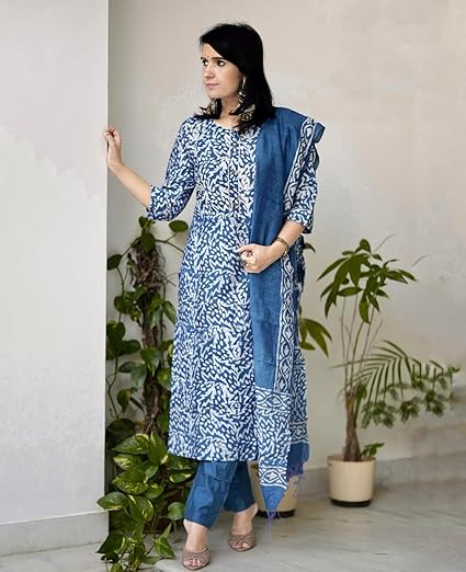 KLOSIA Women Printed Kurta and Pant Set with Dupatta