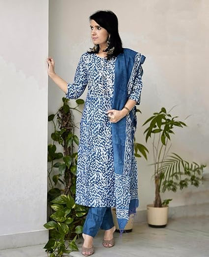 KLOSIA Women Printed Kurta and Pant Set with Dupatta